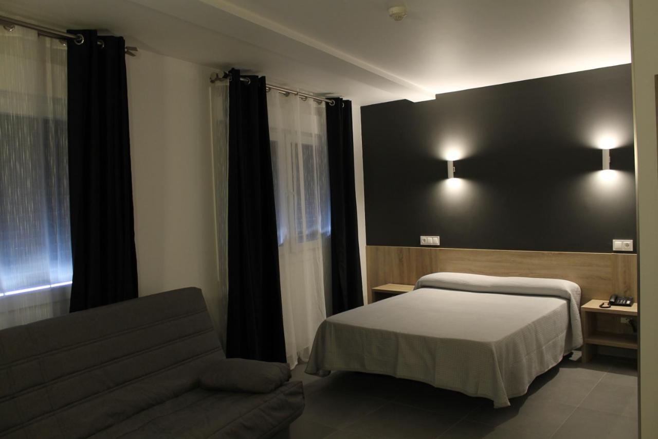Hotel Hollywood Cangas do Morrazo Buitenkant foto