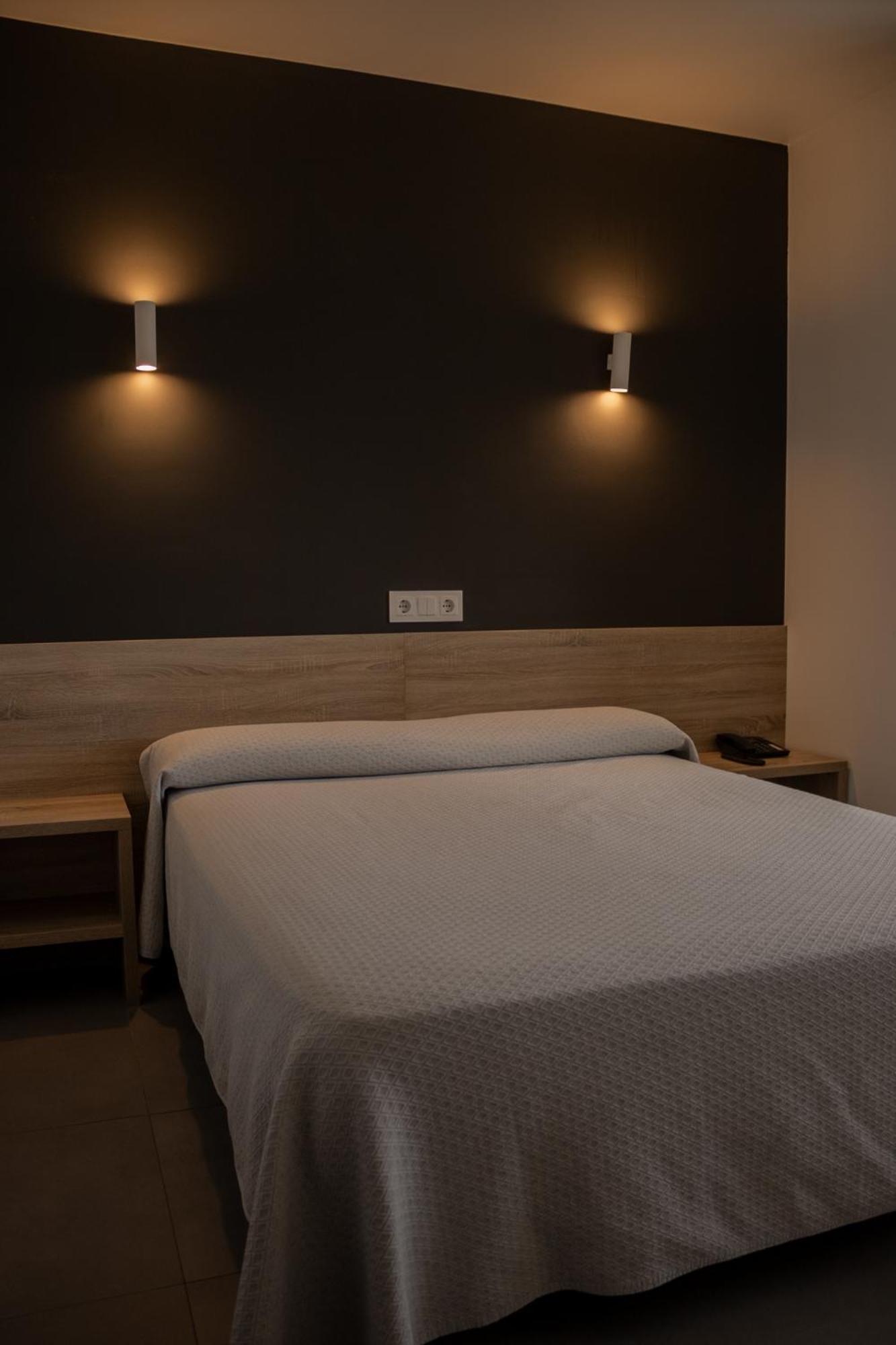 Hotel Hollywood Cangas do Morrazo Buitenkant foto